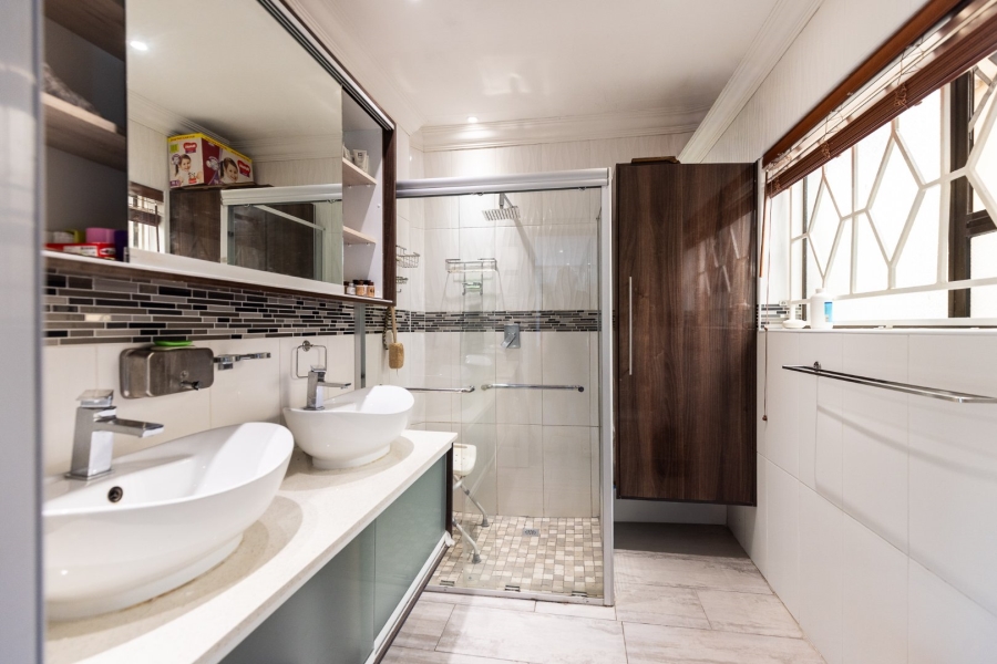 4 Bedroom Property for Sale in Bluewater Bay Eastern Cape